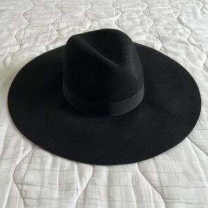 Black Felt H&M Floppy Hat